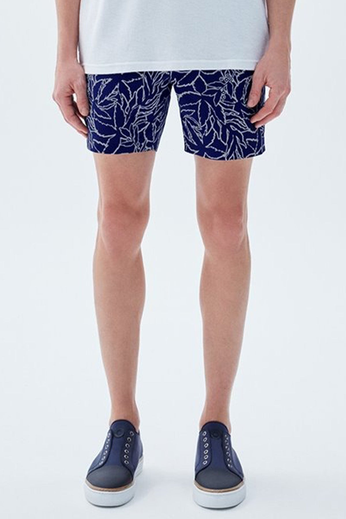 Bluemint Bond Navy Leaves Şort Mayo-Libas Trendy Fashion Store