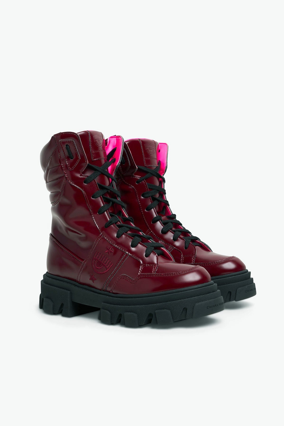 Chiara Ferragni Göz Logolu Rugan Postal Bot