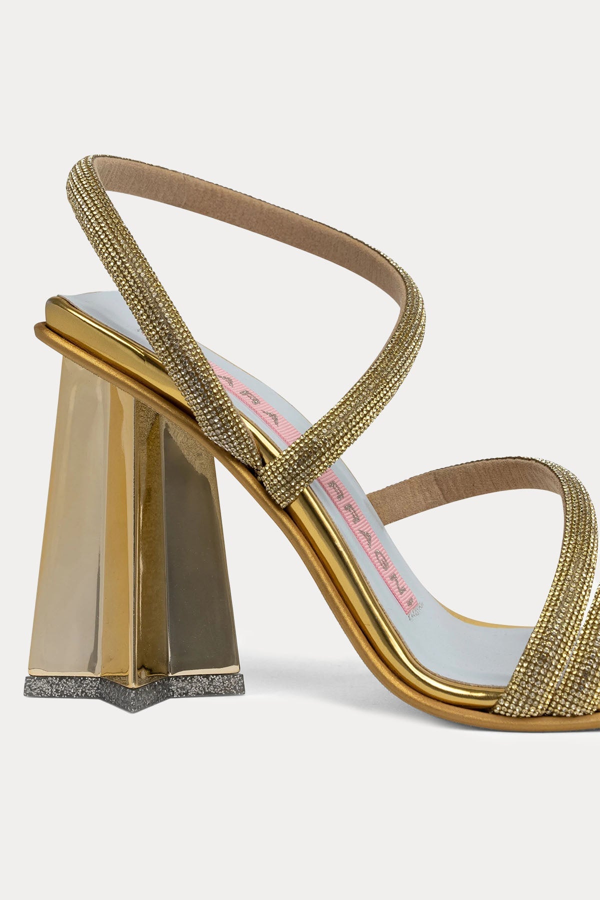 Chiara Ferragni Küt Burunlu Topuklu Sandalet