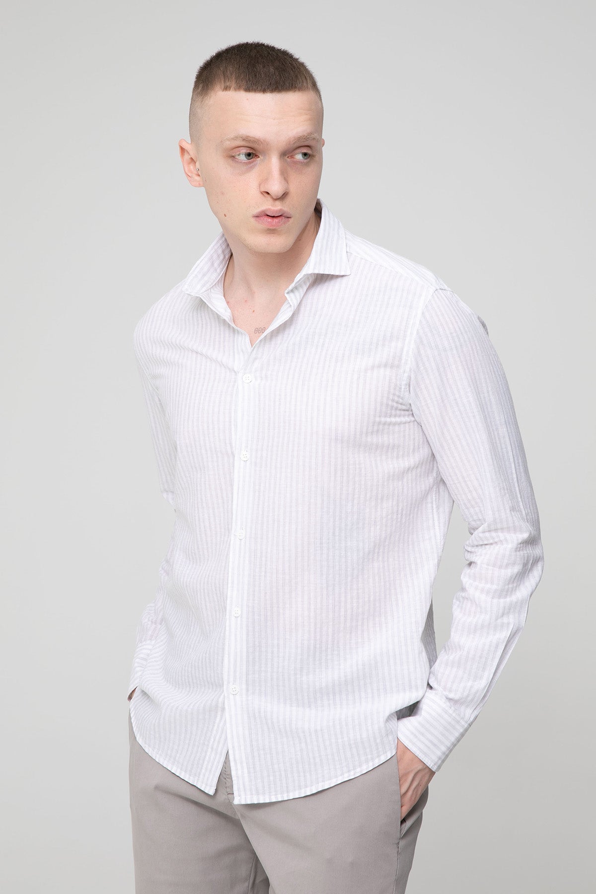 Fradi Çizgili İtalyan Yaka Ketenli Gömlek