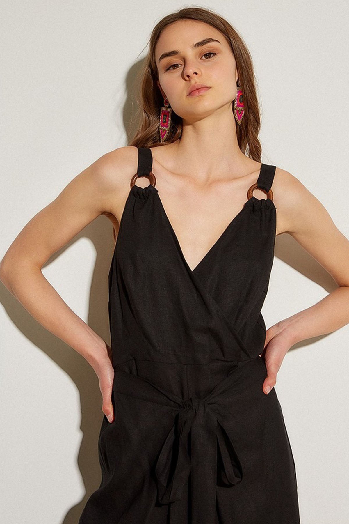 Bsb Derin V Yaka Belden Kuşaklı Ketenli Tulum-Libas Trendy Fashion Store