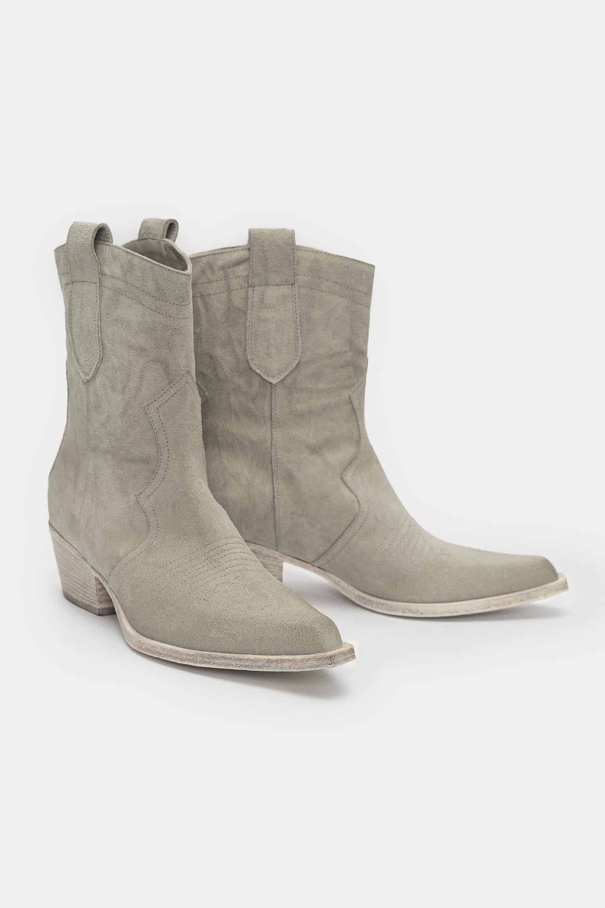 Fruit Topuklu Sivri Küt Burunlu Nubuk Bot