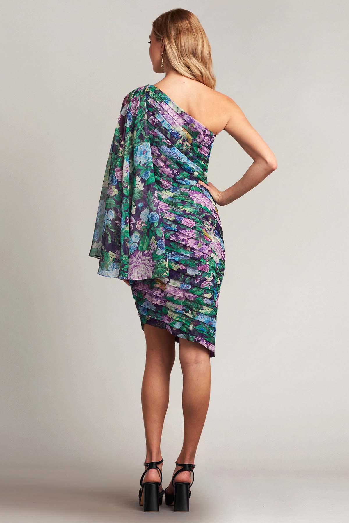 Tadashi Shoji Elena Tek Omuz Dizüstü Abiye Elbise-Libas Trendy Fashion Store