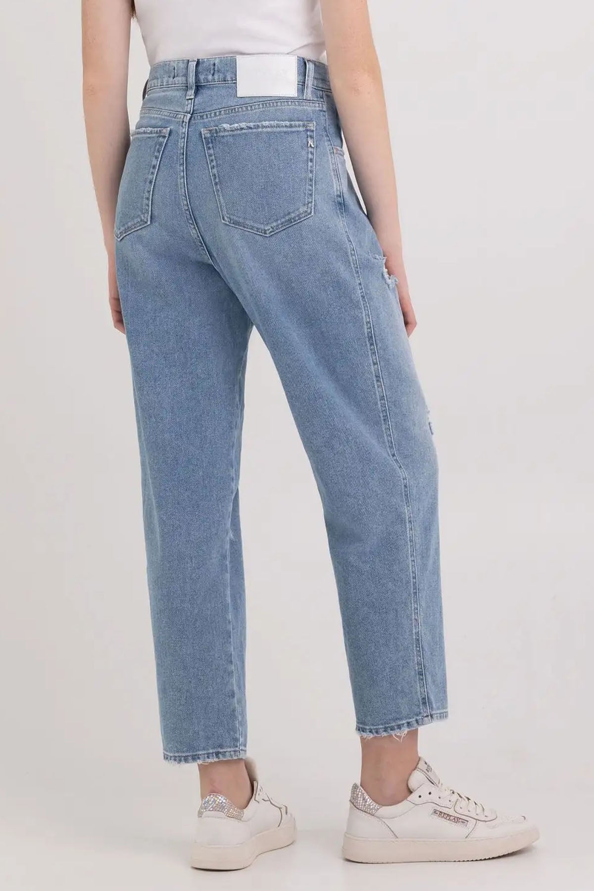 Replay Boyfriend Fit Tek Pile Jeans-Libas Trendy Fashion Store