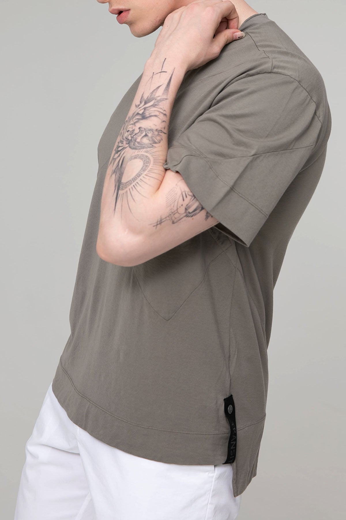 Transit Logolu Şerit Detaylı Geniş Kesim T-shirt-Libas Trendy Fashion Store