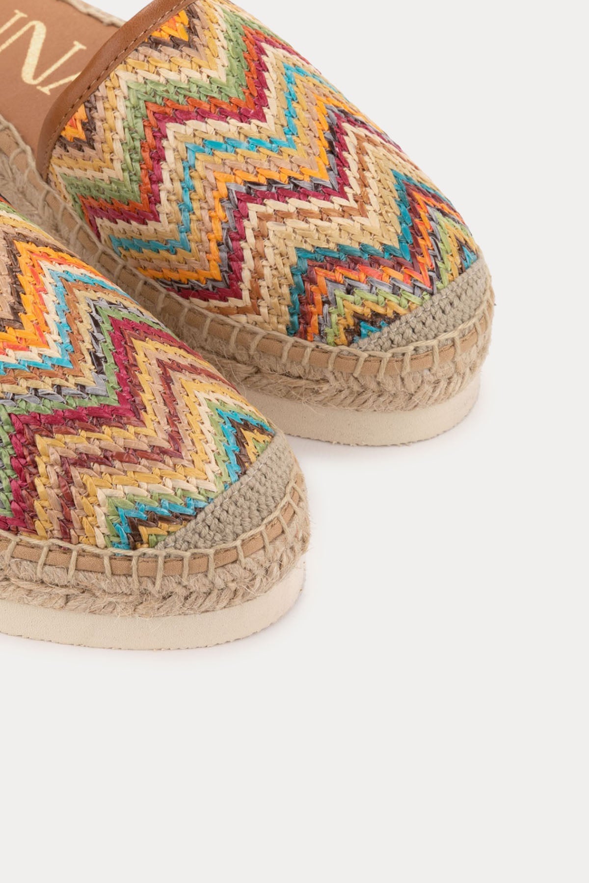 Kanna Drew Deri Detaylı Renkli Örgü Sandalet