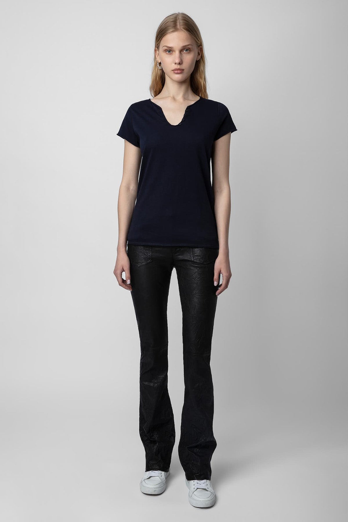 Zadig & Voltaire V Yaka Logolu T-shirt-Libas Trendy Fashion Store