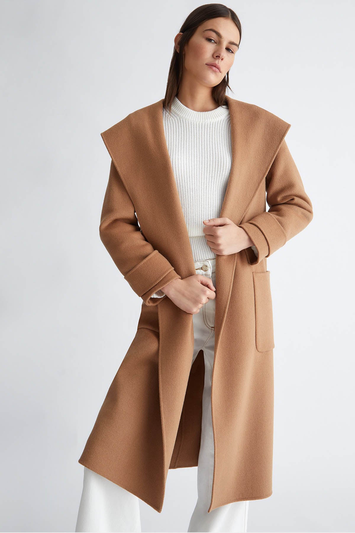 Liu Jo Cep Detaylı Kapüşonlu Kuşaklı Manto-Libas Trendy Fashion Store