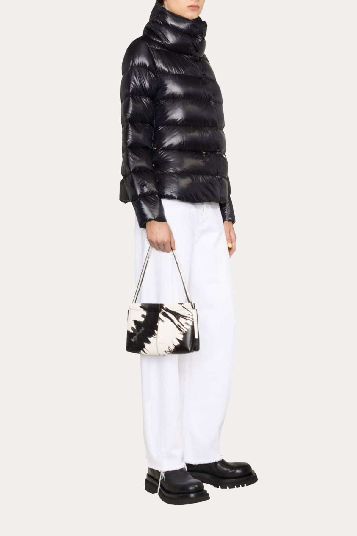 Herno Dik Yaka Yırtmaç Detaylı Puffer Mont-Libas Trendy Fashion Store