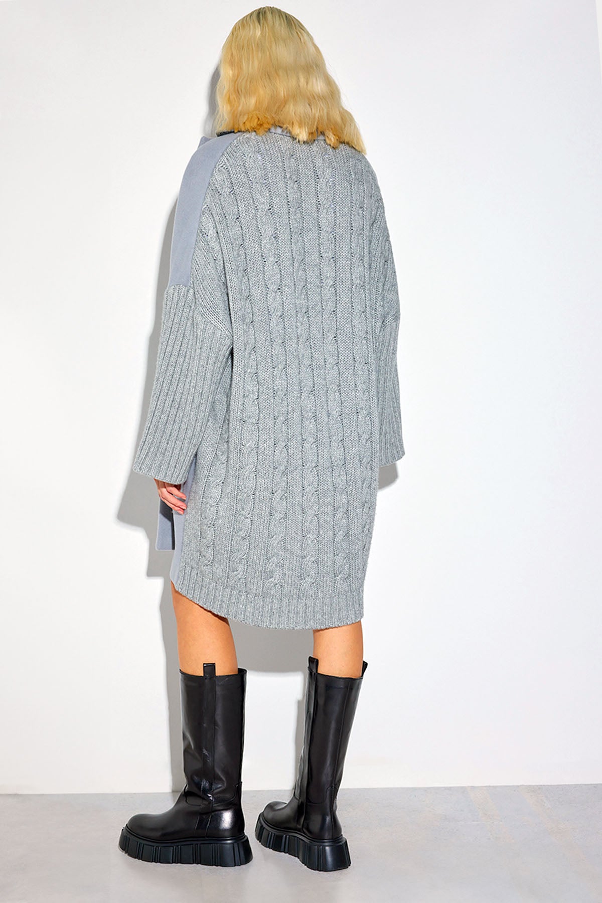 Semicouture Saç Örgü Triko Detaylı Yün Kaban-Libas Trendy Fashion Store