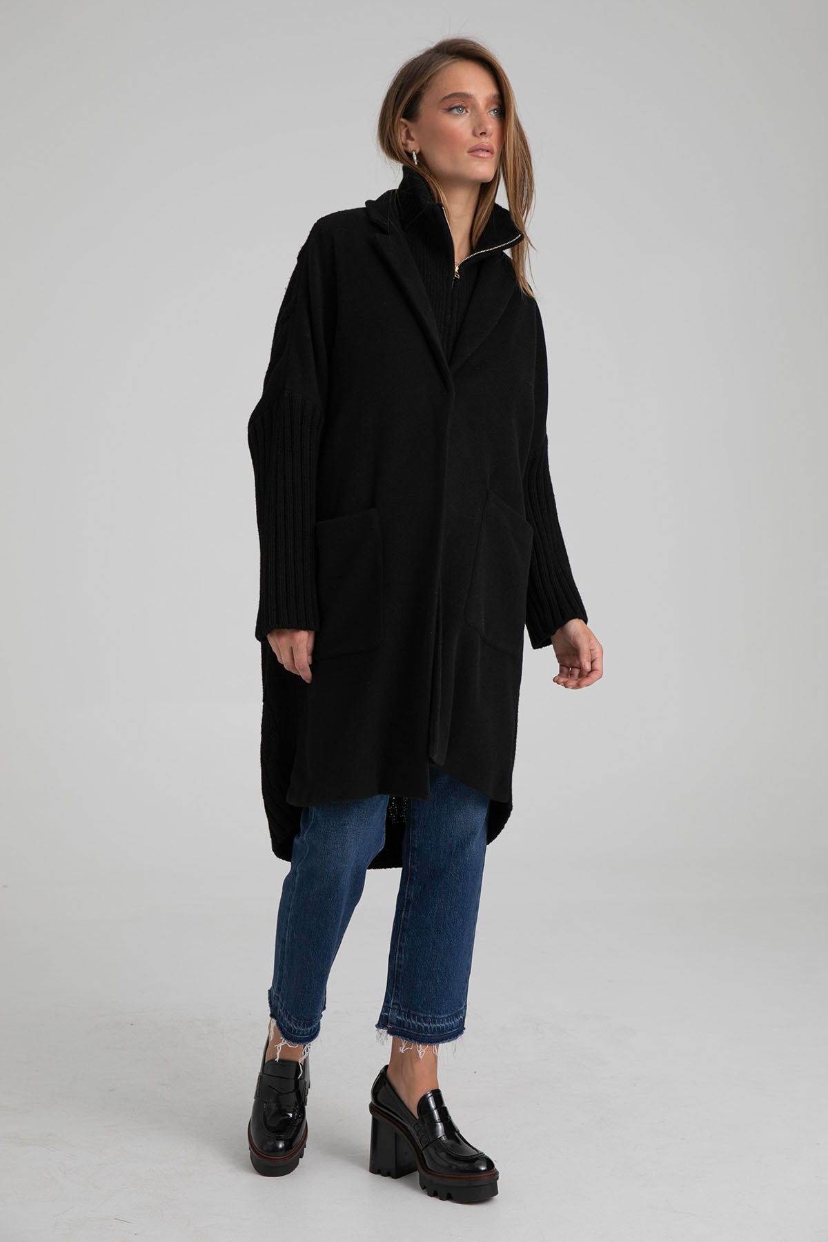 Semicouture Saç Örgü Triko Kollu Yün Kaban-Libas Trendy Fashion Store