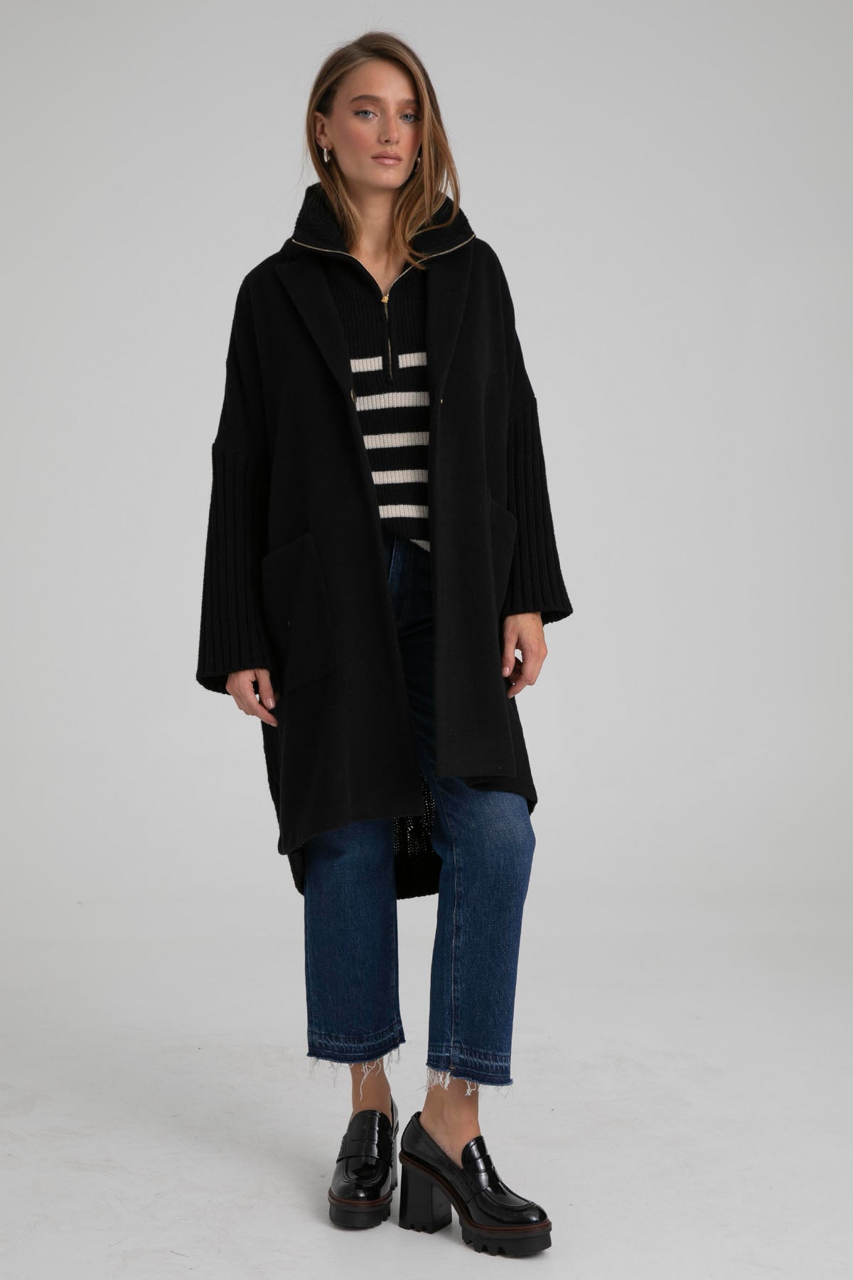 Semicouture Saç Örgü Triko Kollu Yün Kaban-Libas Trendy Fashion Store