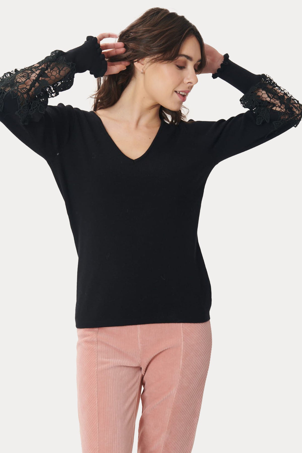 Rene Derhy Juliane Dantel Nakış Detaylı V Yaka Triko-Libas Trendy Fashion Store