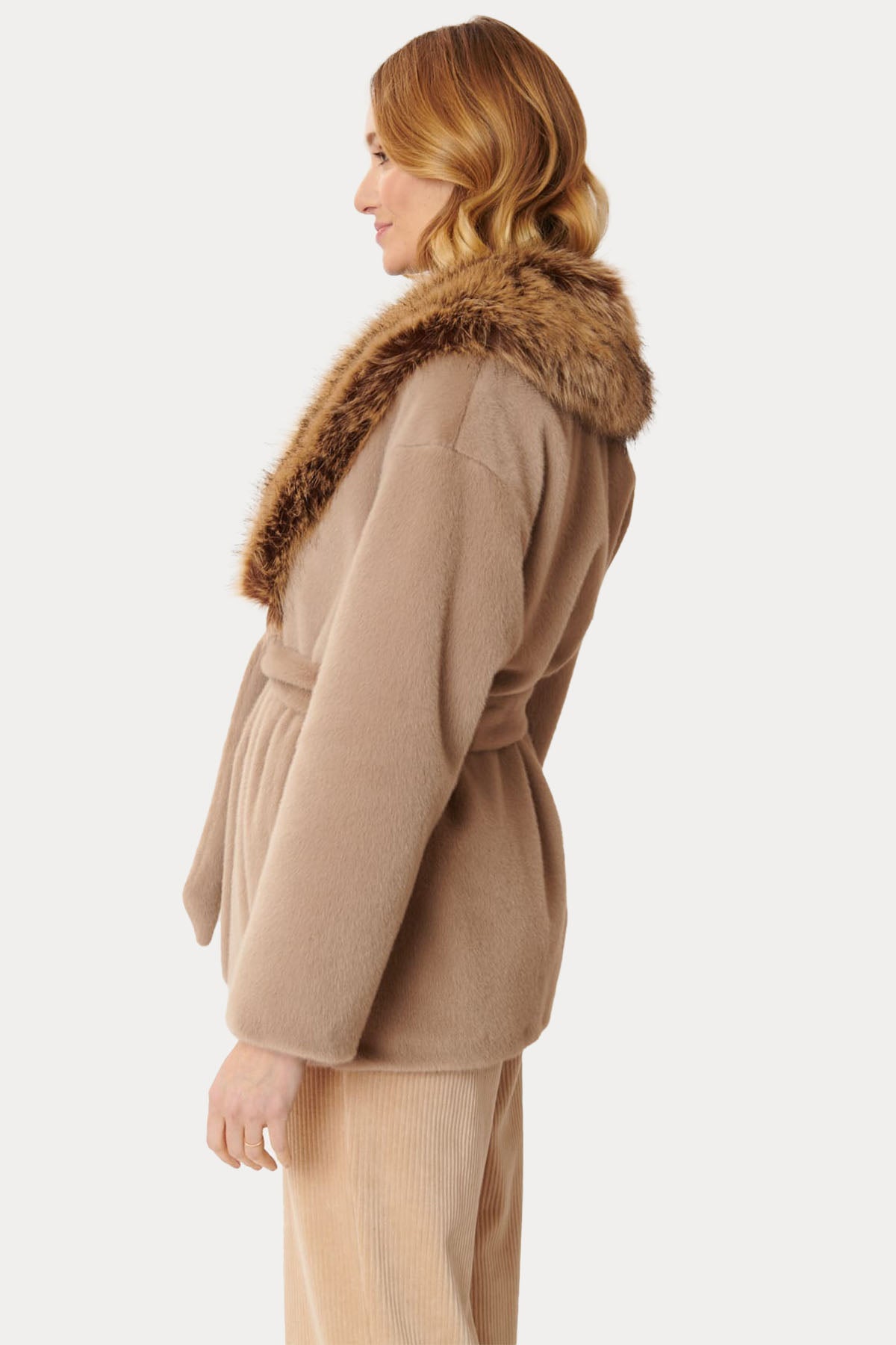 Rene Derhy Capucine Kürklü Yaka Peluş Kaban-Libas Trendy Fashion Store