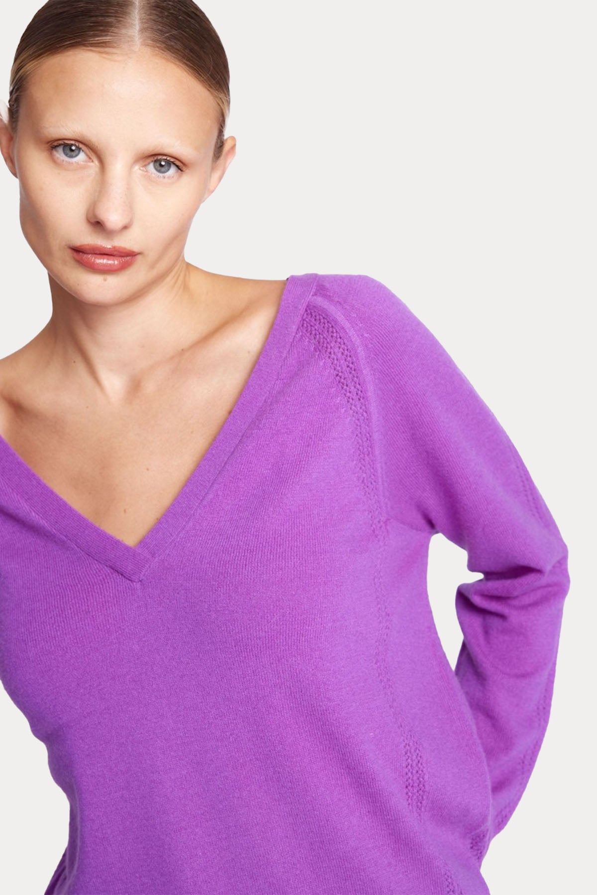 Berenice Ebena V Yaka Örgü Kaşmir Triko-Libas Trendy Fashion Store