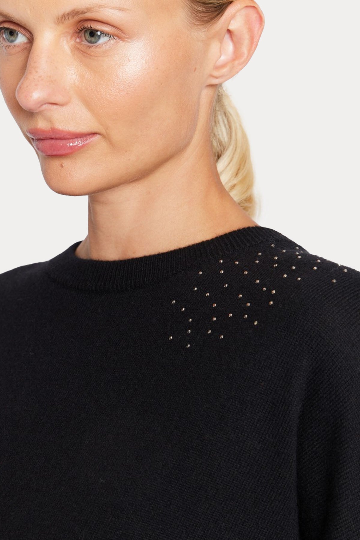 Berenice Angela Sırtta Kanat Aksesuarlı Kaşmirli Örgü Yün Triko-Libas Trendy Fashion Store