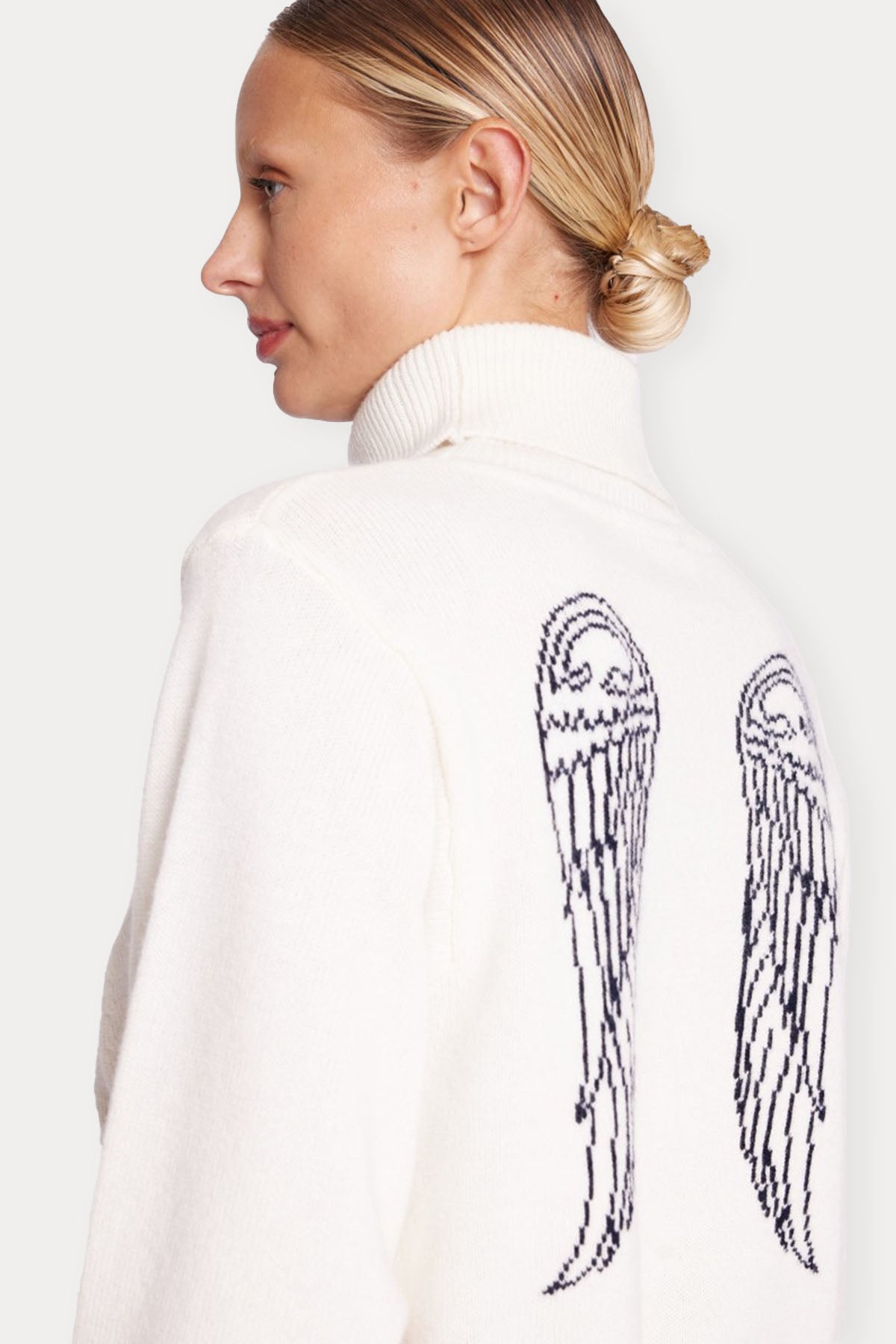 Berenice Axea Sırtta Kanat Desenli Balıkçı Yaka Kaşmirli Örgü Yün Triko-Libas Trendy Fashion Store