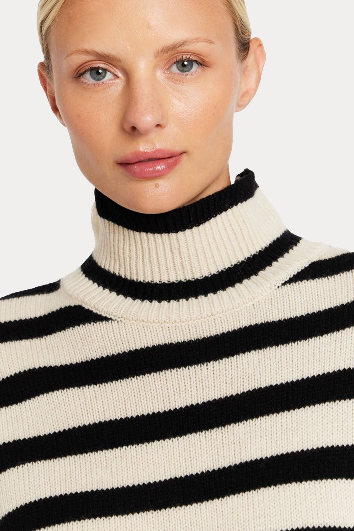 Berenice Aqua Geniş Kesim Balıkçı Yaka Örgü Yün Triko-Libas Trendy Fashion Store