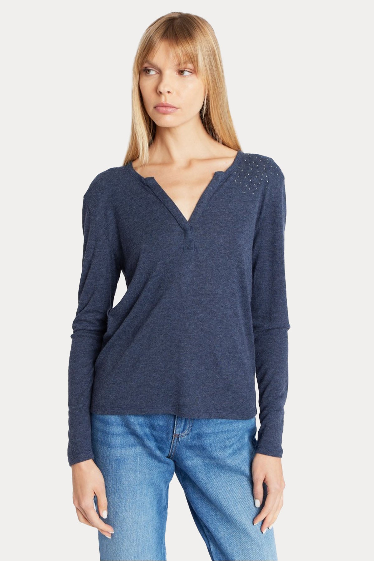 Berenice Elliaswings Sırtta Kanat Desenli V Yaka T-shirt-Libas Trendy Fashion Store