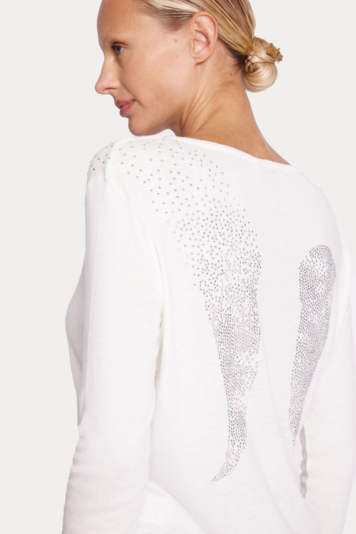 Berenice Elliaswings Sırtta Kanat Desenli V Yaka T-shirt-Libas Trendy Fashion Store