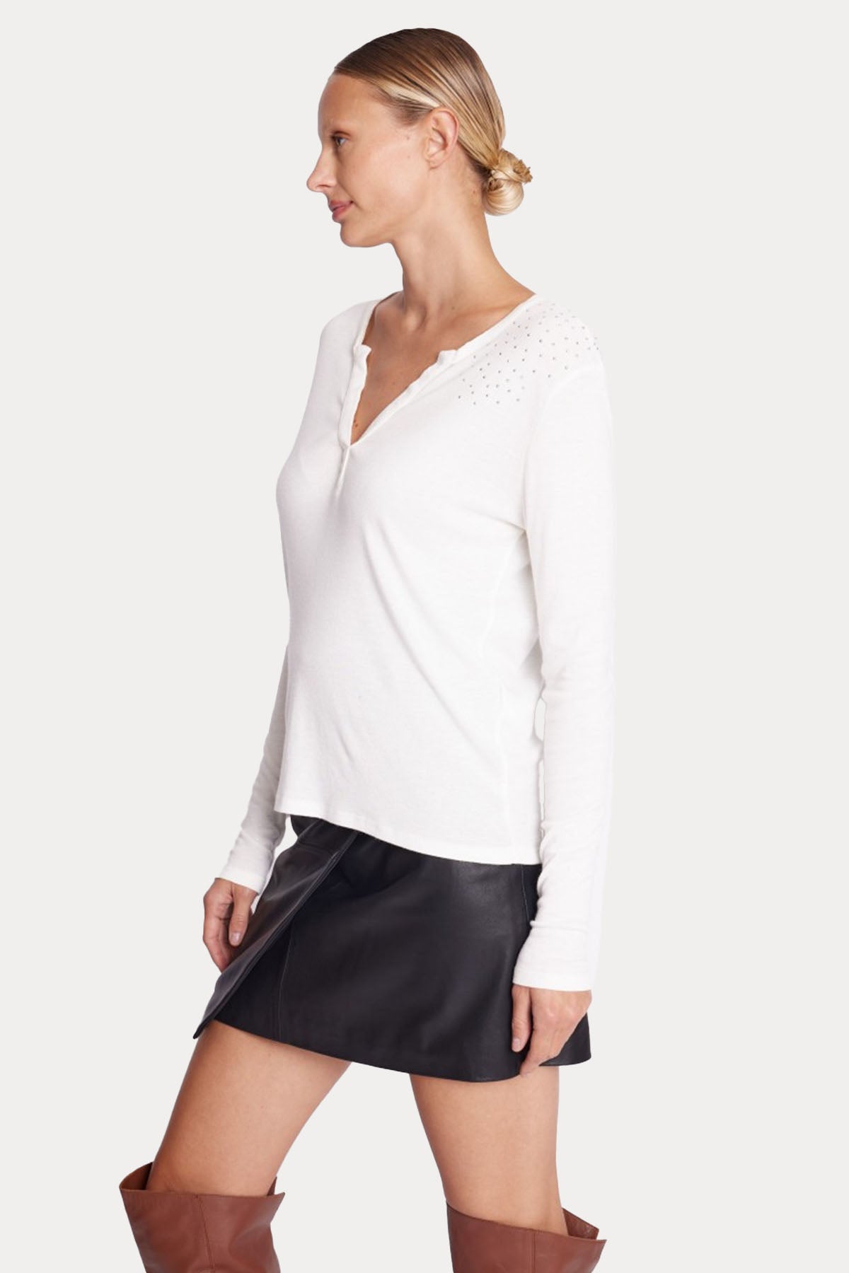 Berenice Elliaswings Sırtta Kanat Desenli V Yaka T-shirt-Libas Trendy Fashion Store