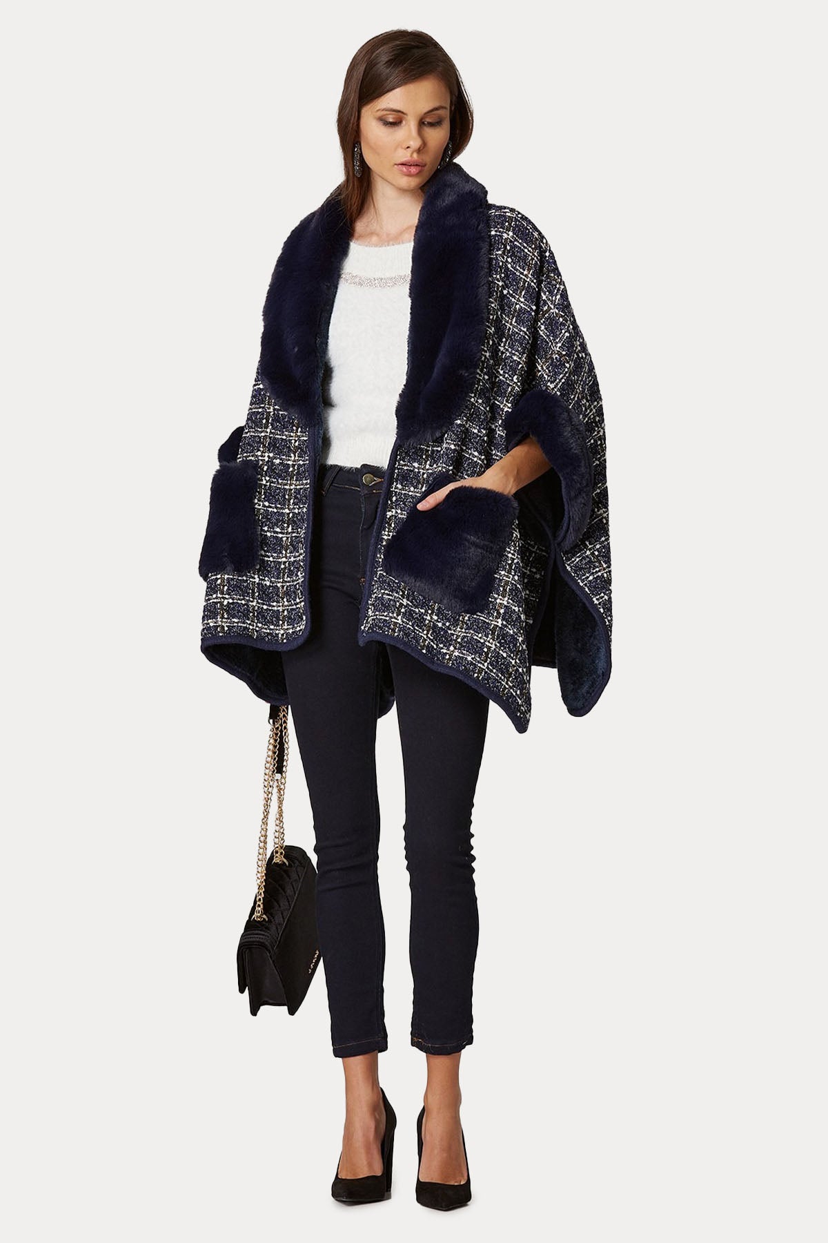 Lynne Taş Aksesuarlı Peluş Kısa Kollu Triko-Libas Trendy Fashion Store