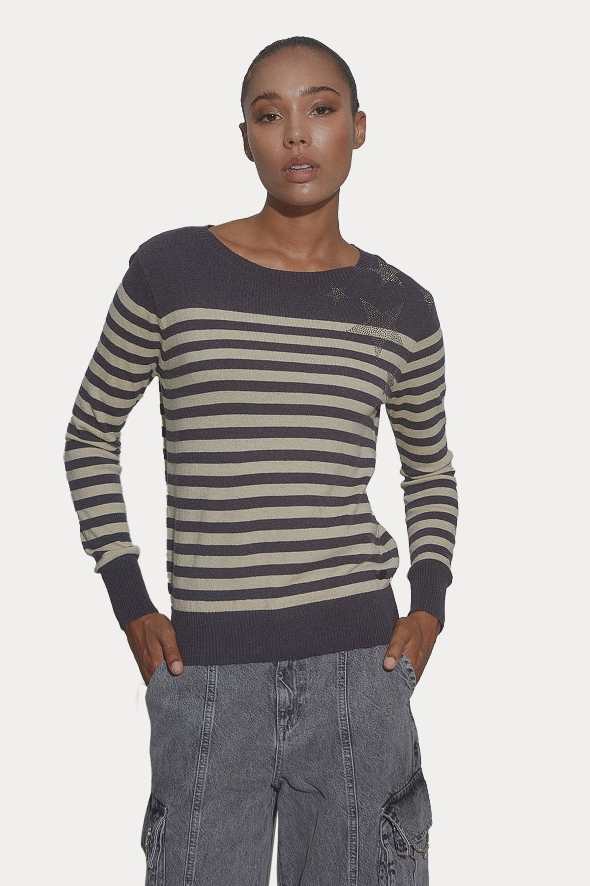 Bsb Geniş Yuvarlak Yaka Yıldız Aksesuarlı Triko-Libas Trendy Fashion Store