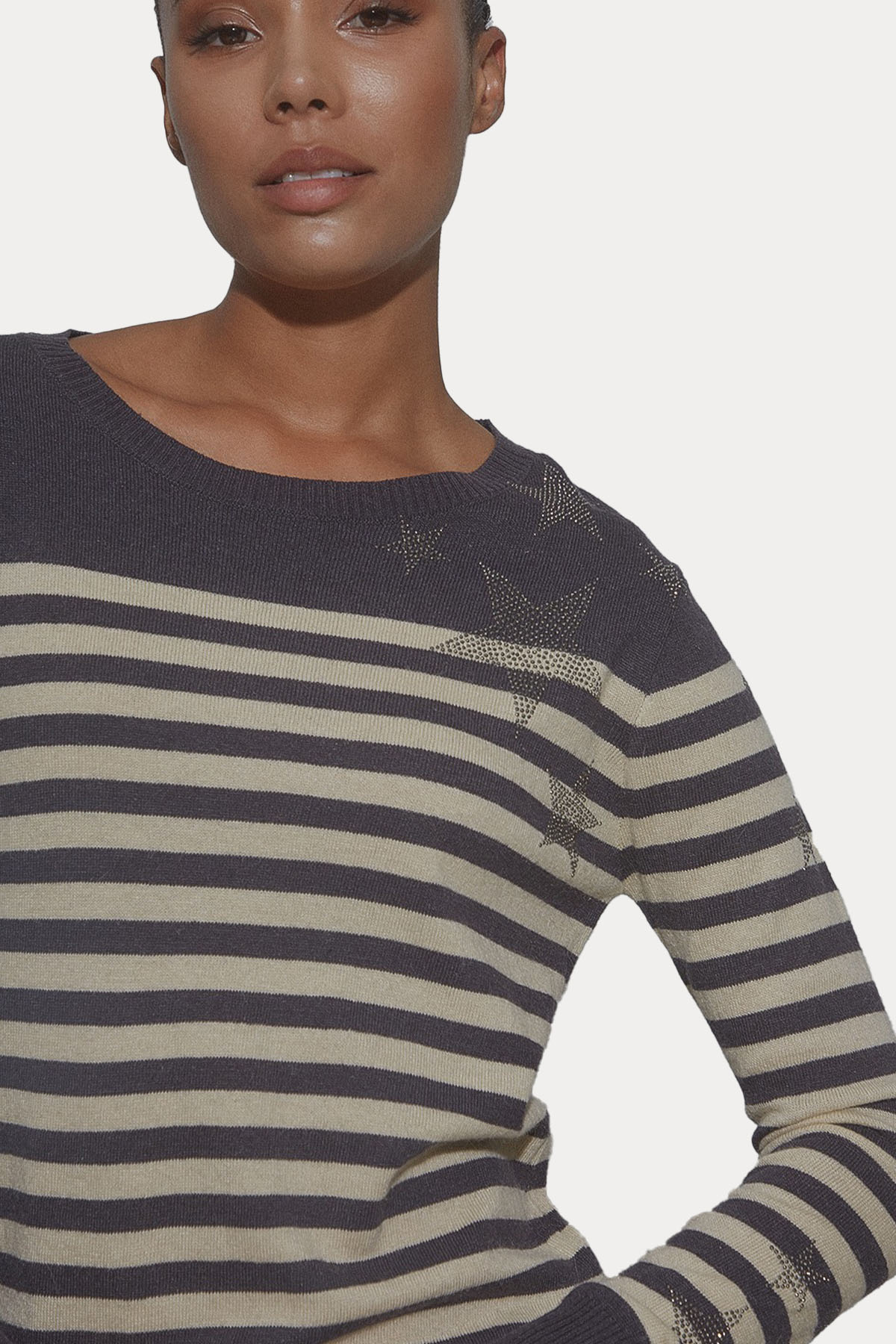 Bsb Geniş Yuvarlak Yaka Yıldız Aksesuarlı Triko-Libas Trendy Fashion Store