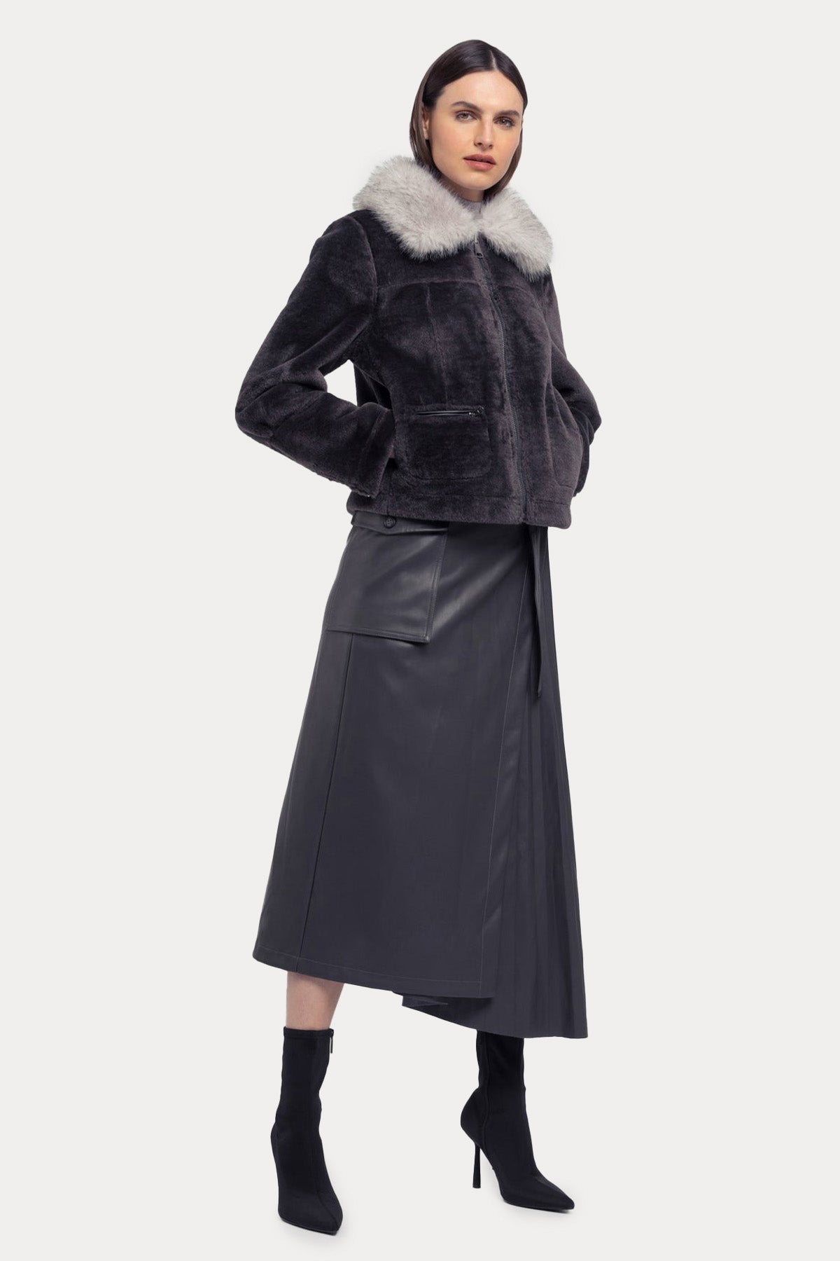 Urbancode Çift Taraflı Eko Kürklü Deri Mont-Libas Trendy Fashion Store