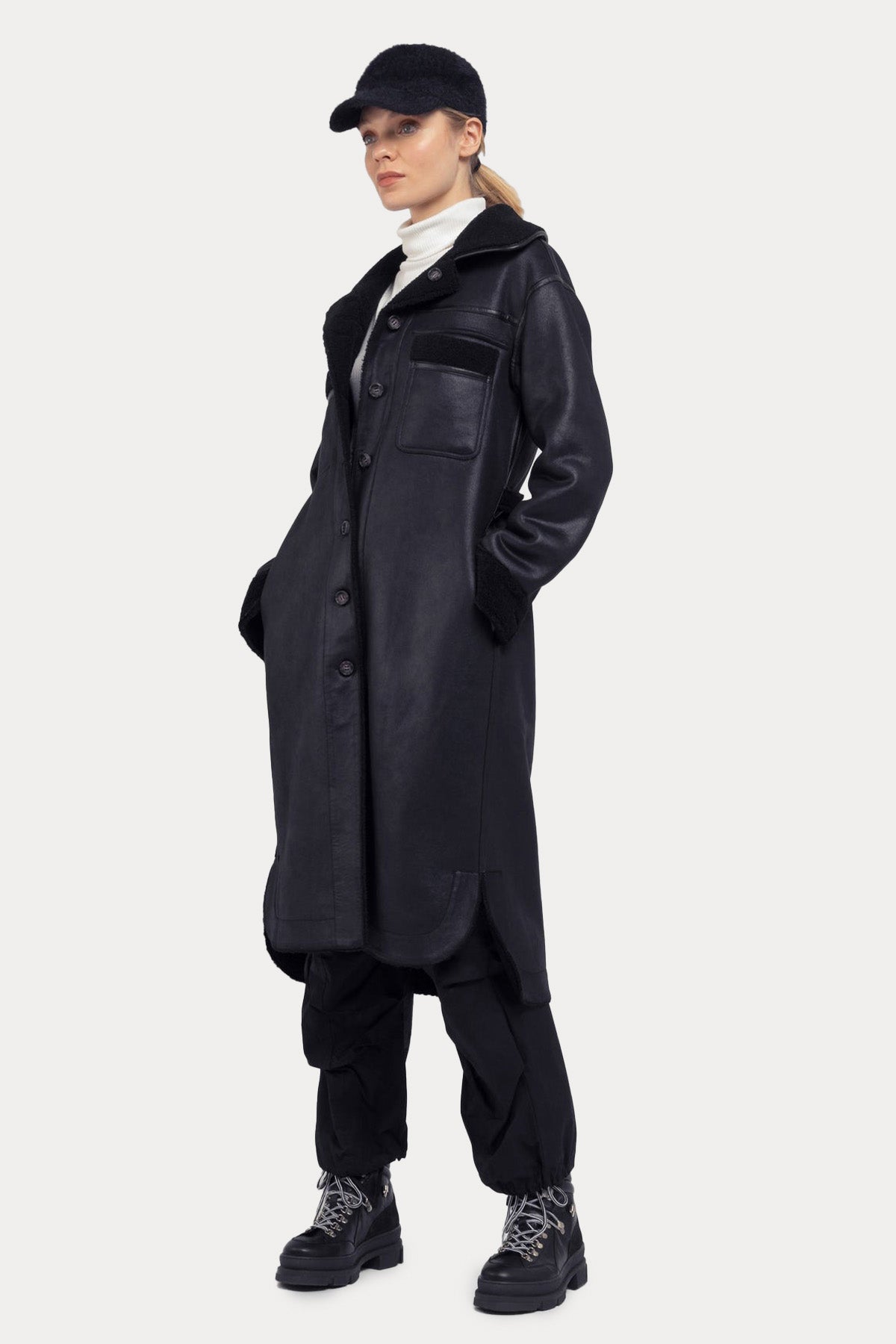 Urbancode Çift Taraflı Kuşaklı Eko Kürklü Deri Manto-Libas Trendy Fashion Store