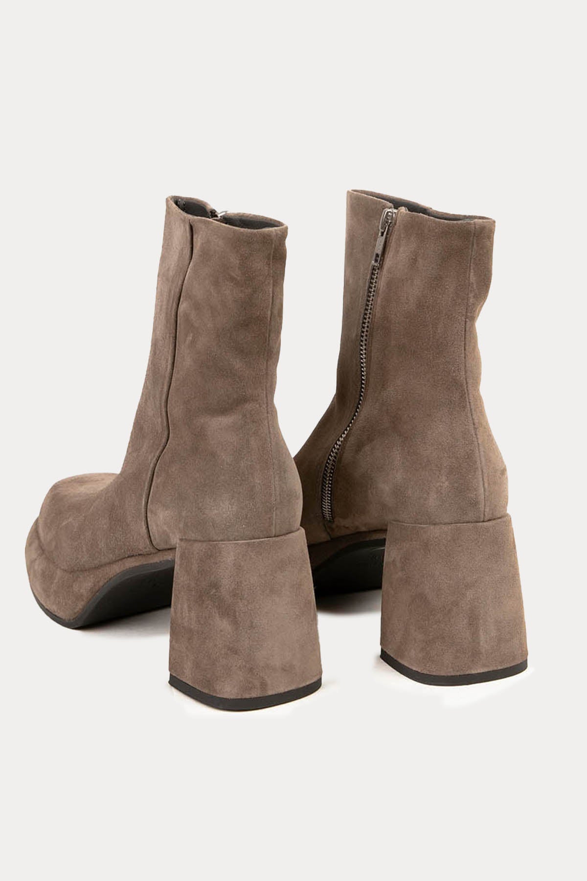 Fruit Platform Tabanlı Küt Burun Süet Bot