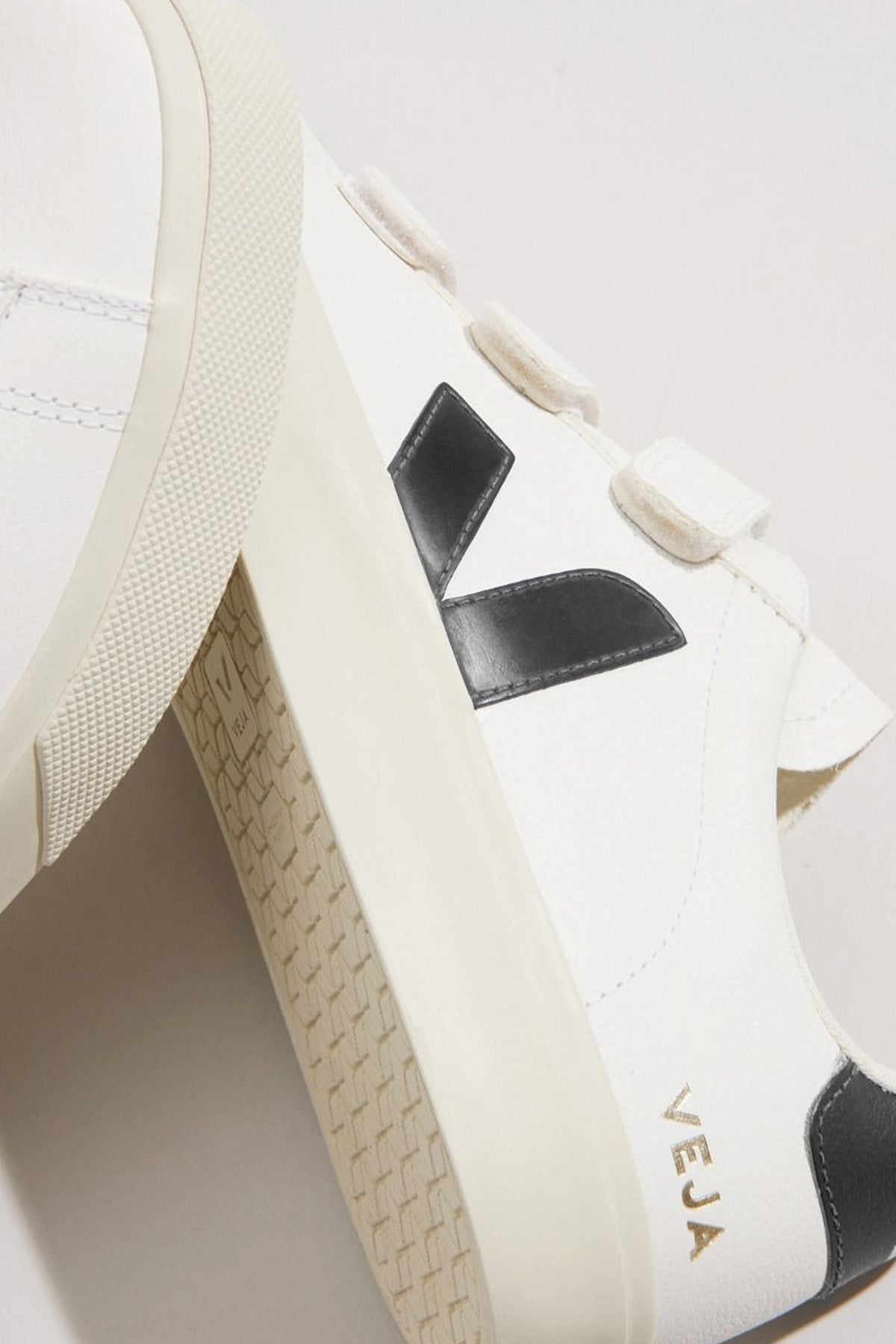 Veja Cırt Cırt Bantlı Deri Sneaker Ayakkabı