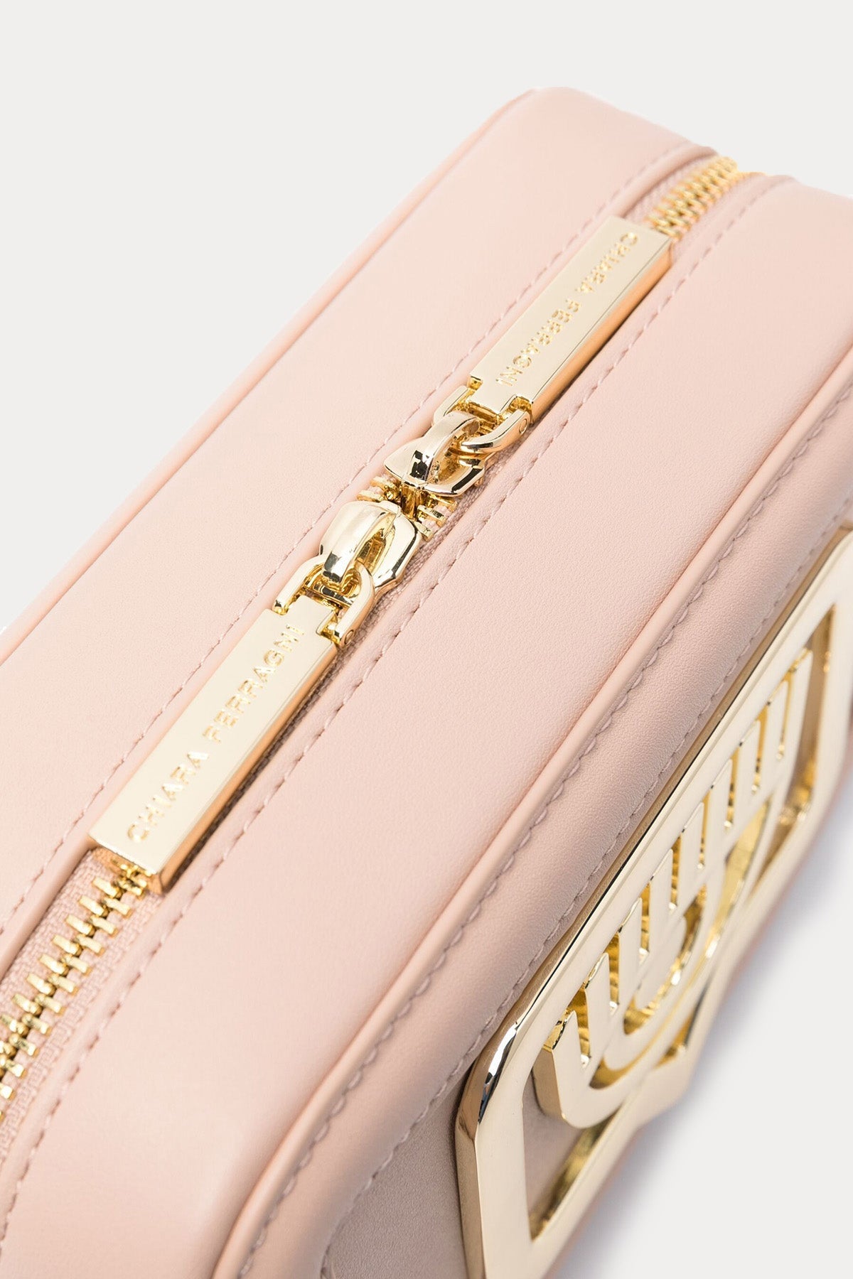 Chiara Ferragni Göz Logolu Omuz Çantası