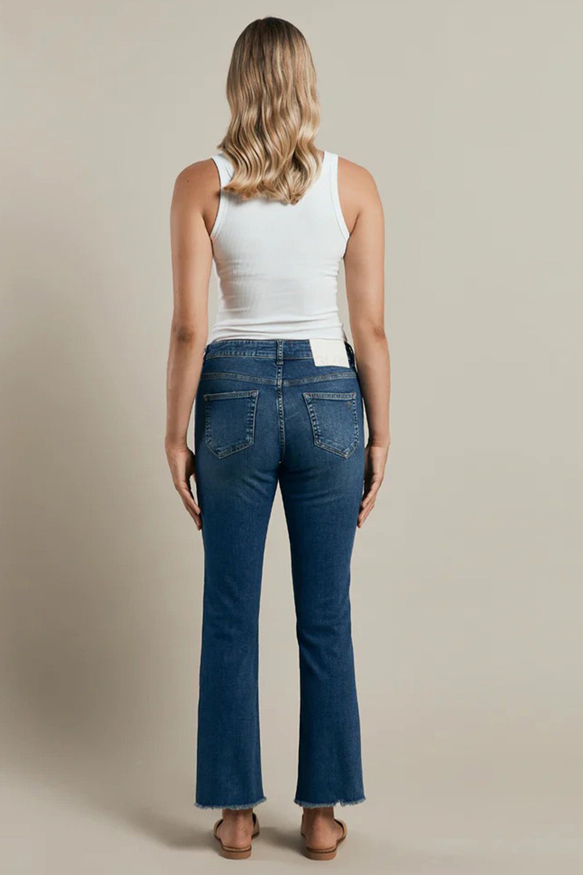 Goldgarn Flare Slim Fit Doğal Kesim Crop Paça Jeans-Jeans-Libas