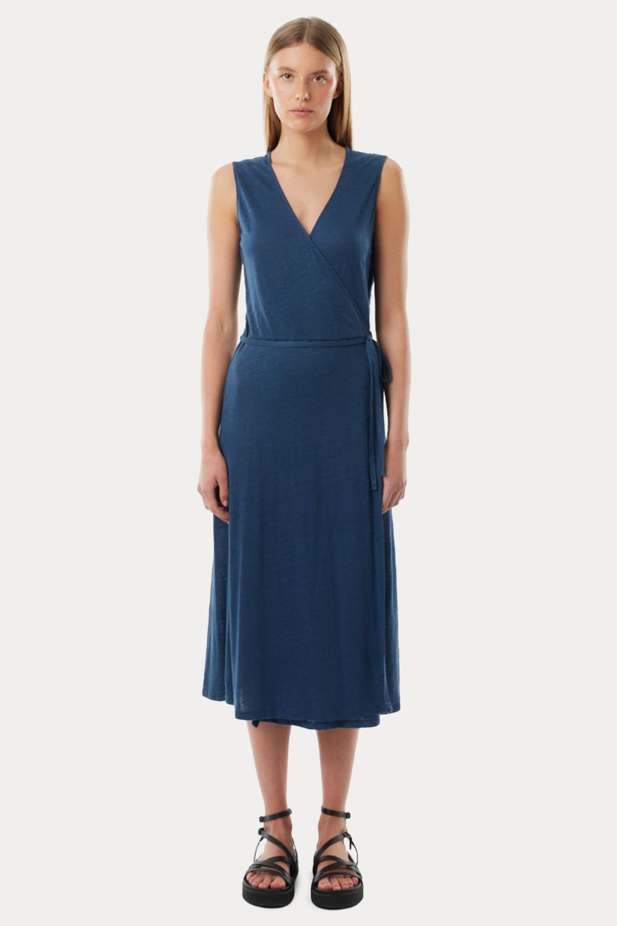 Majestic V Yaka Kruvaze Bağlamalı Steç Midi Keten Elbise