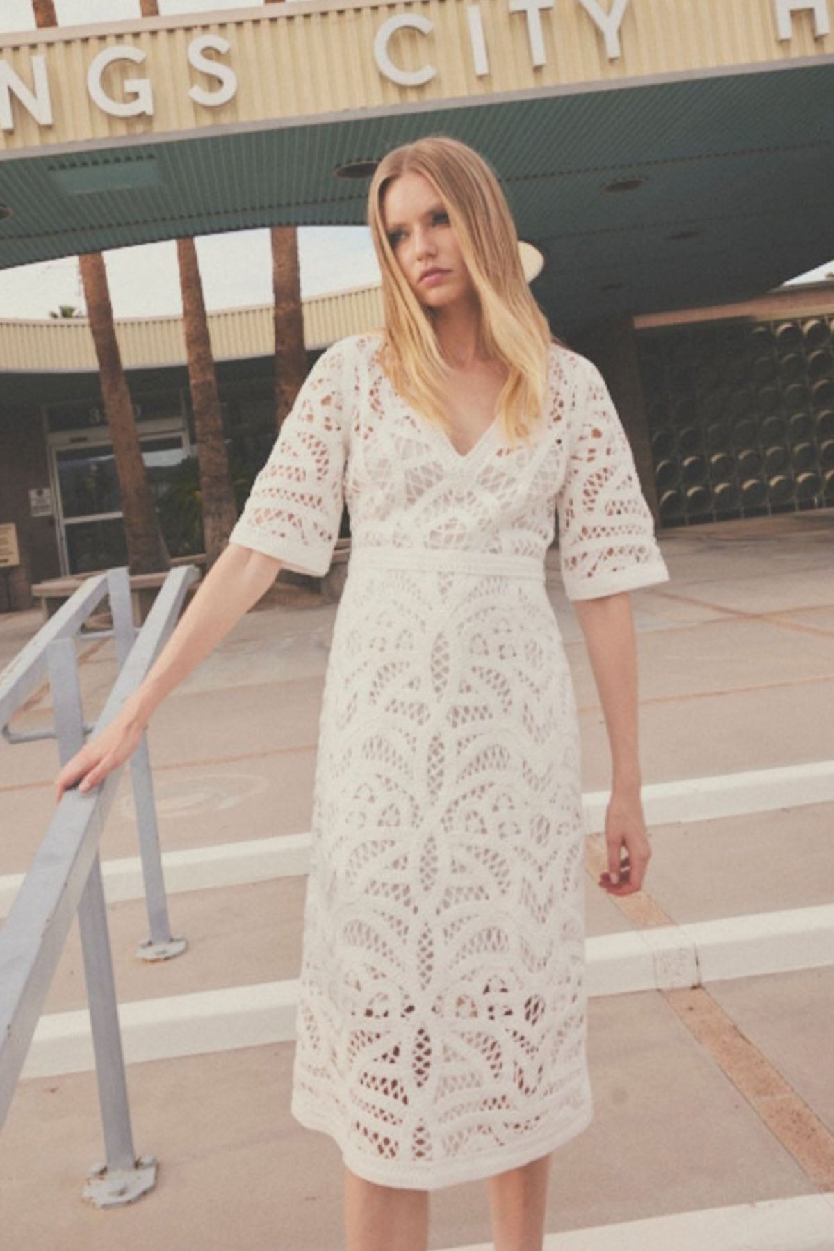 Berenice Raimunda Dantel Nakışlı Midi Elbise