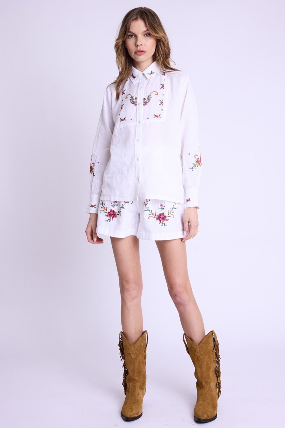 Berenice Cordoba Klasik Yaka Renkli Nakış Desenli Keten Gömlek