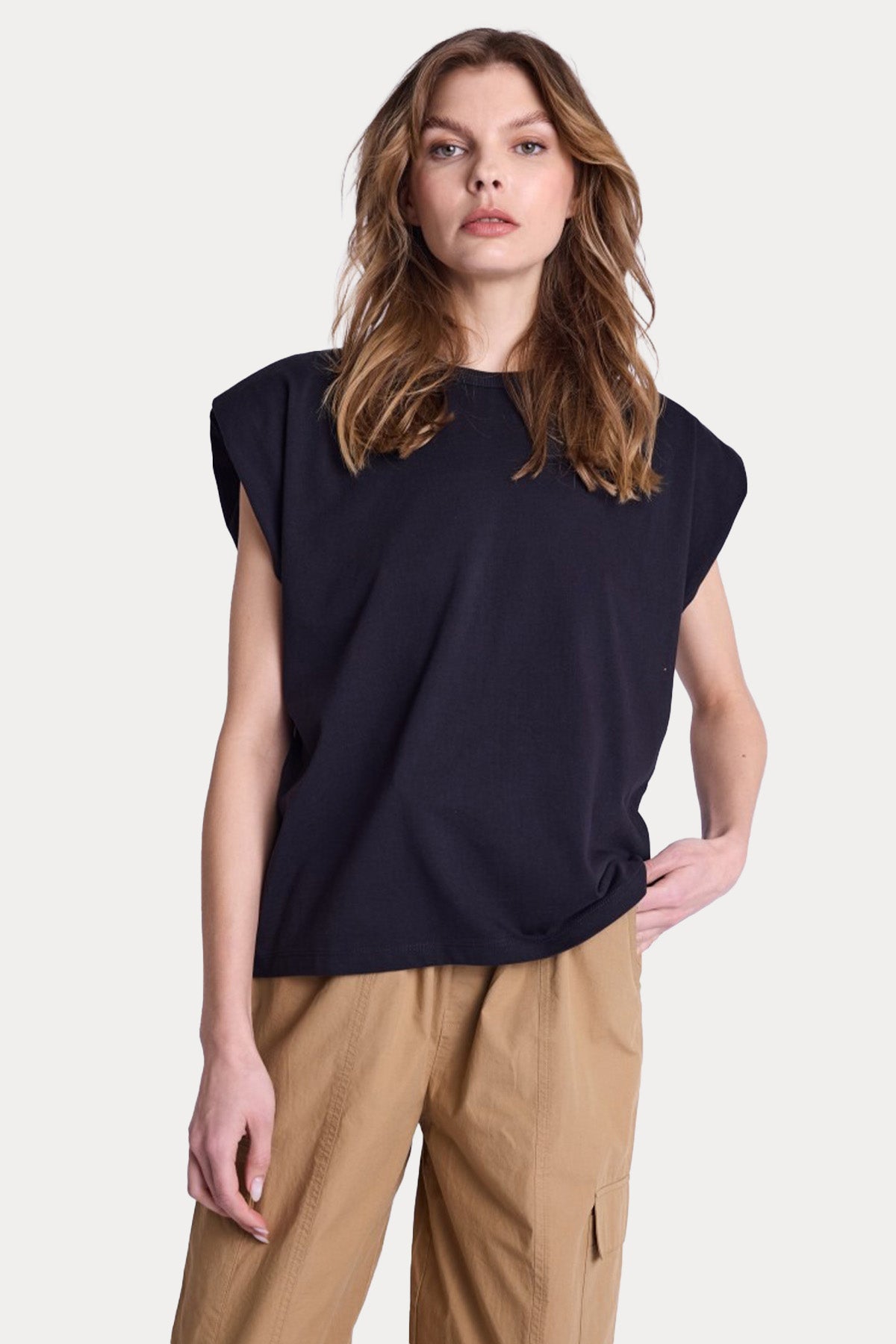 Berenice Erza Renkli Nakış Kanat Desenli Geniş Kesim T-shirt