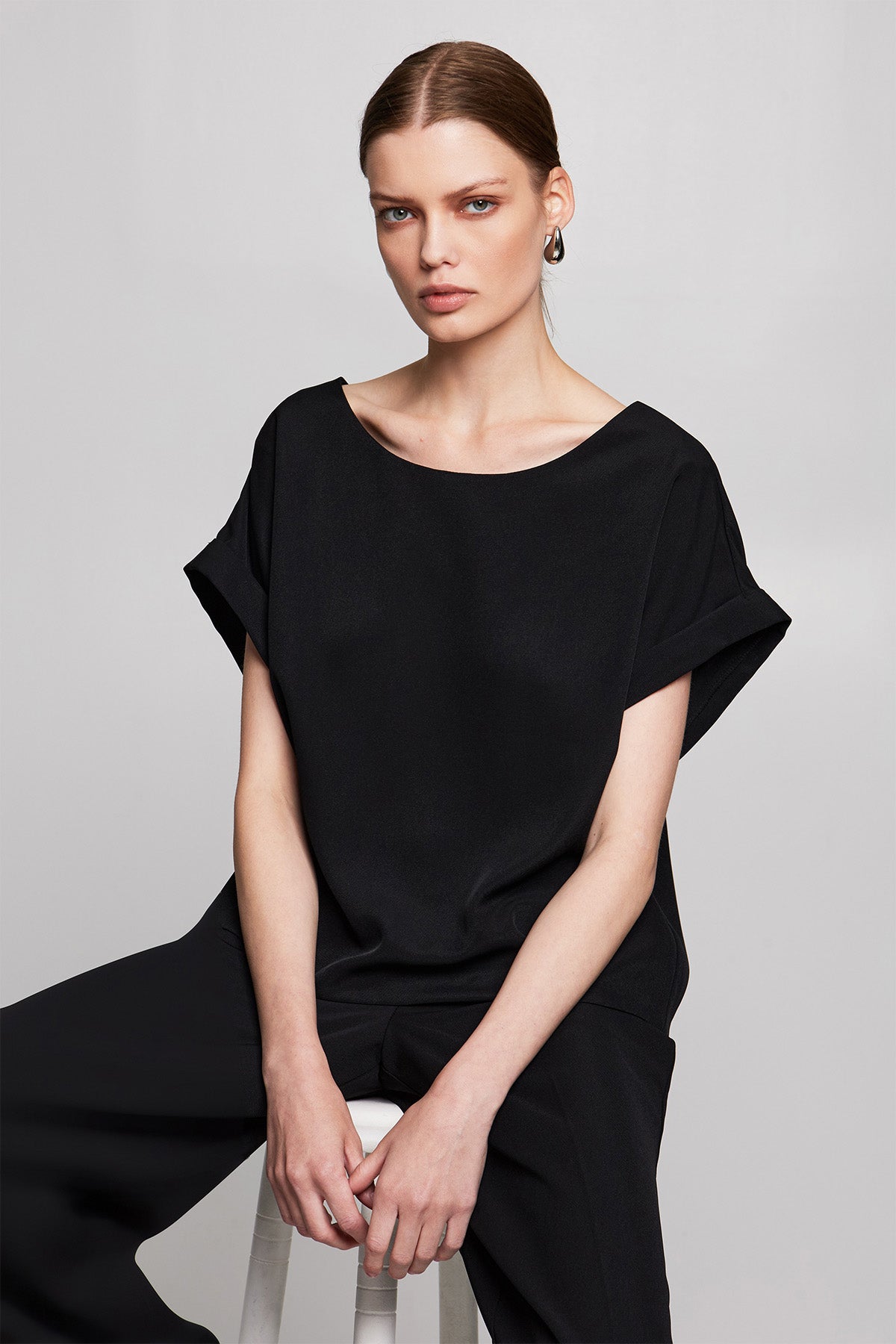 Bsb Geniş Yuvarlak Yaka Bluz