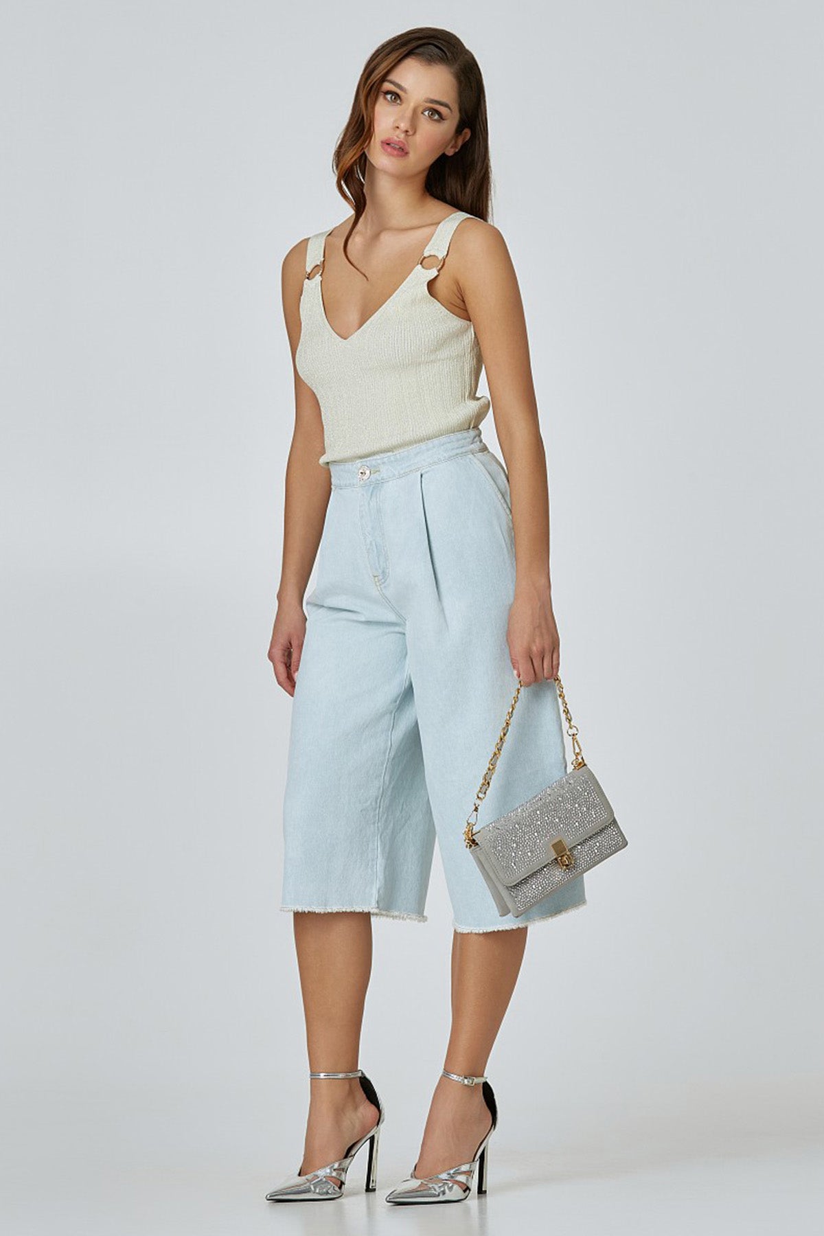 Lynne Geniş V Yaka Askılı Triko Bluz