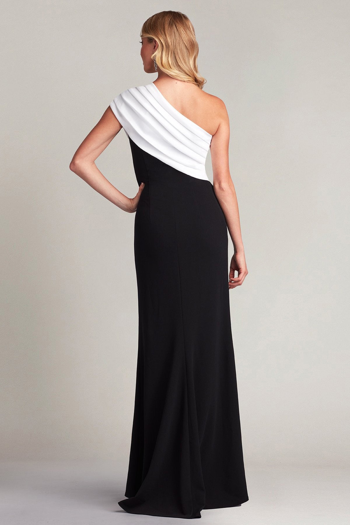 Tadashi Shoji Tek Omuz Straplez Yaka Maxi Abiye Elbise