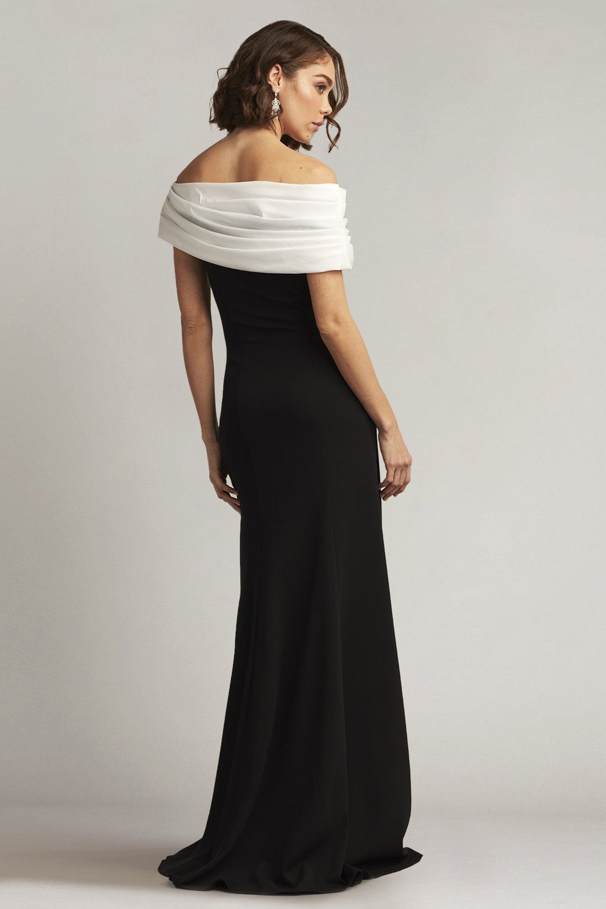 Tadashi Shoji Straplez Yaka Maxi Abiye Elbise