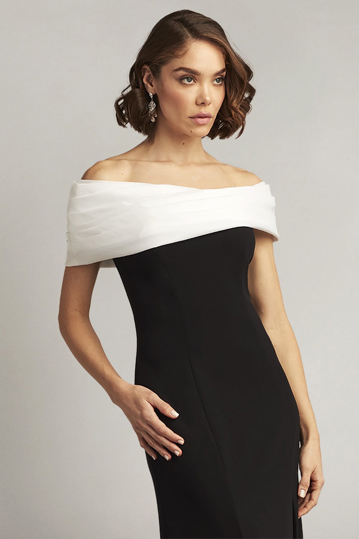 Tadashi Shoji Straplez Yaka Maxi Abiye Elbise