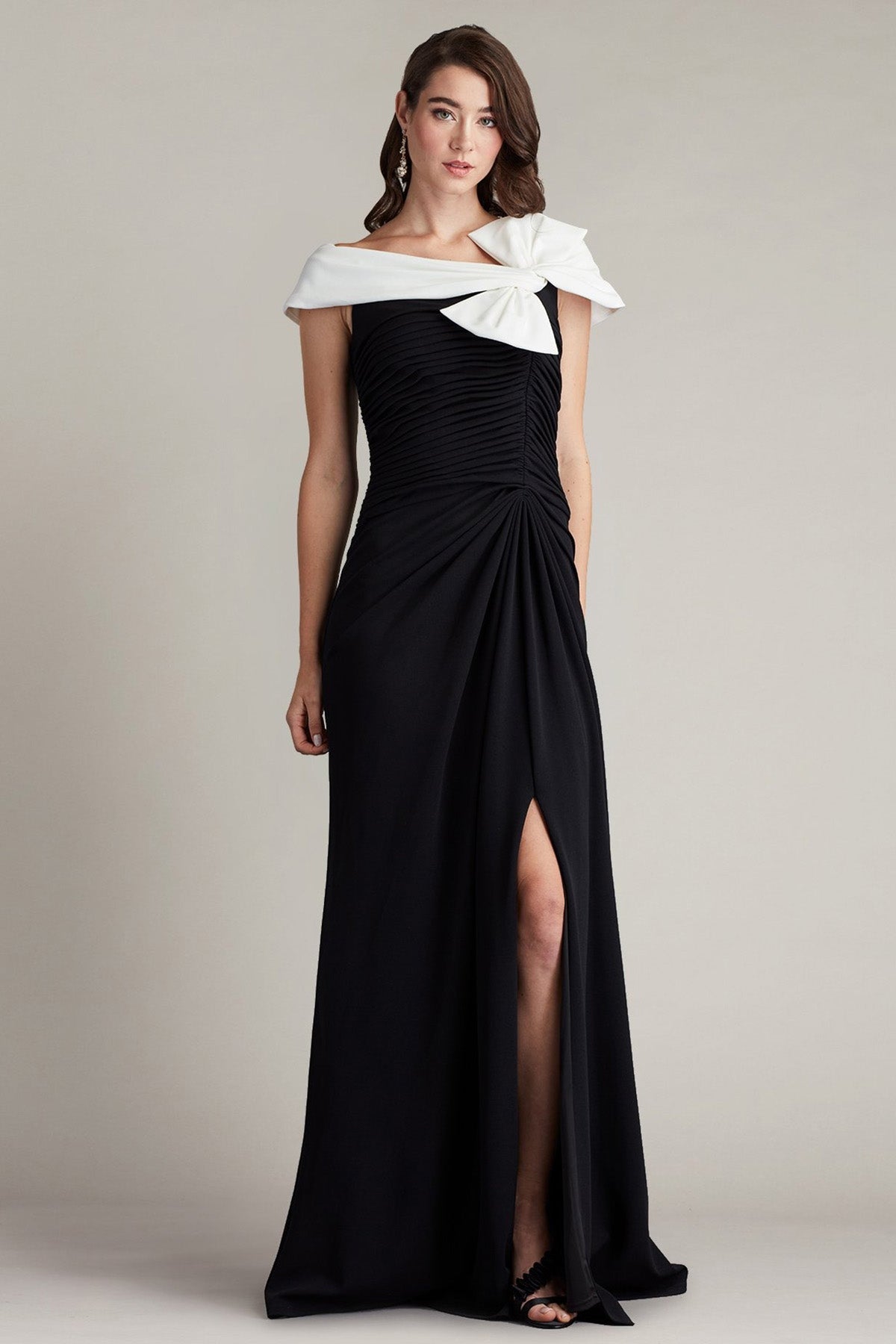 Tadashi Shoji Drapeli Straplez Yaka Maxi Abiye Elbise