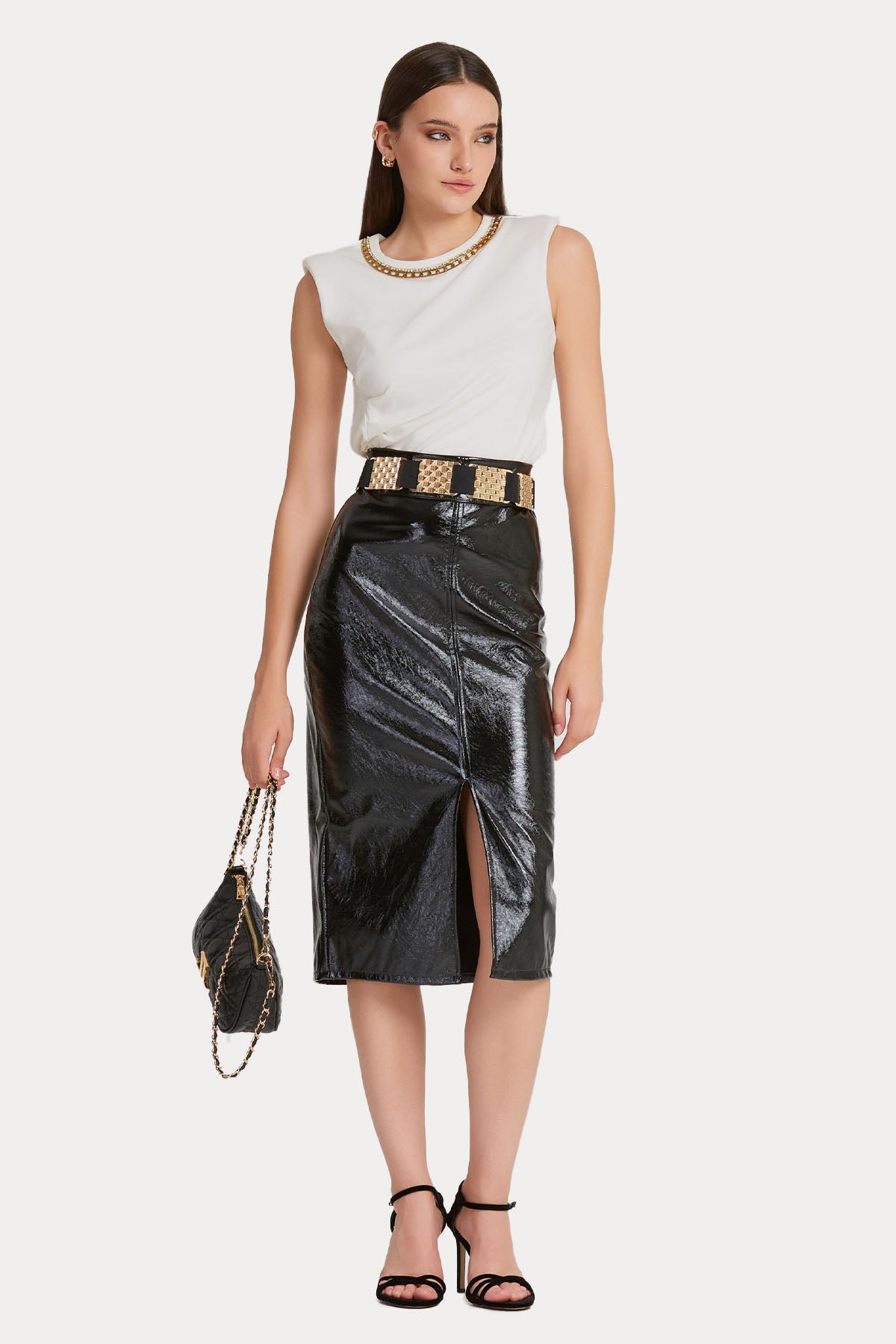 Lynne Zincir Aksesuarlı Asimetrik Kesim Bluz