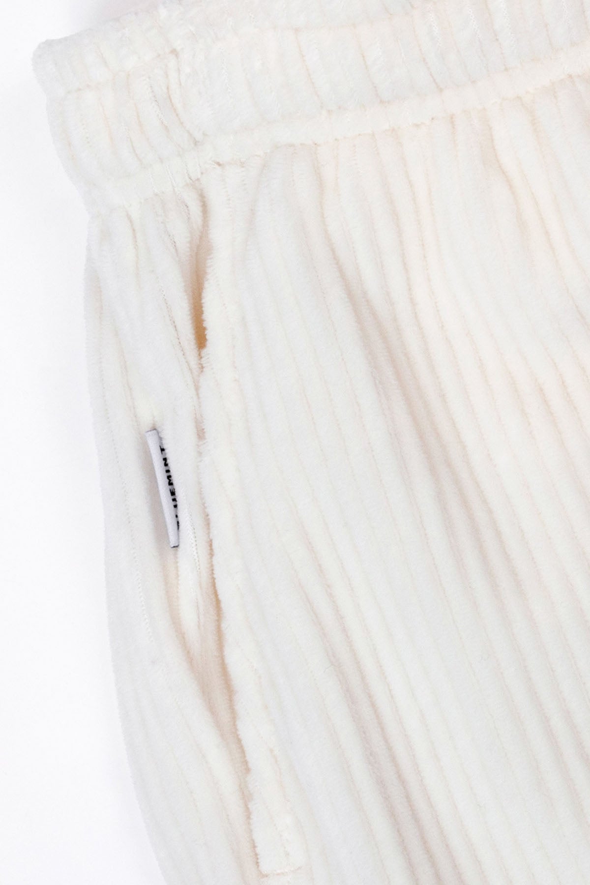 Bluemint Marsel Yumuşak Dokulu Fitilli Kadife Beli Lastikli Şort