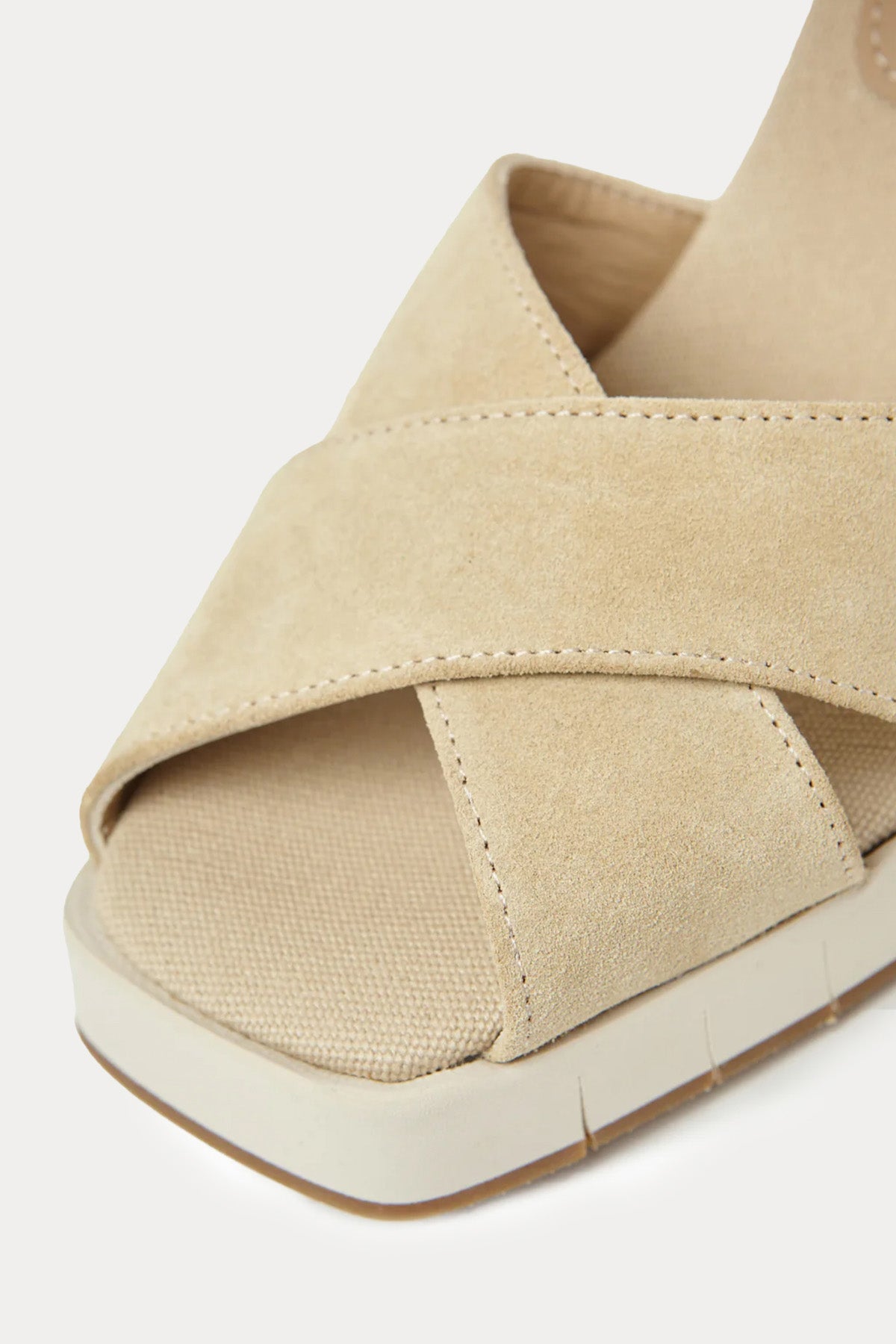 Paloma Barcelo Laurel Hasır Örgülü Küt Burun Süet Sandalet