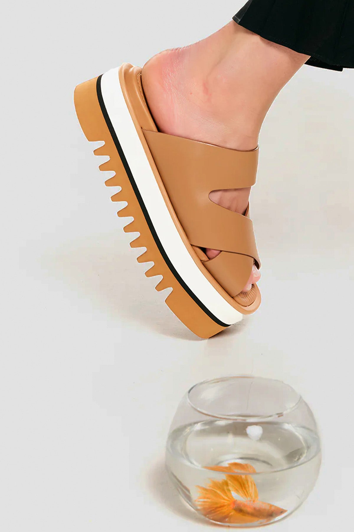 Paloma Barcelo Garner Küt Burun Deri Terlik