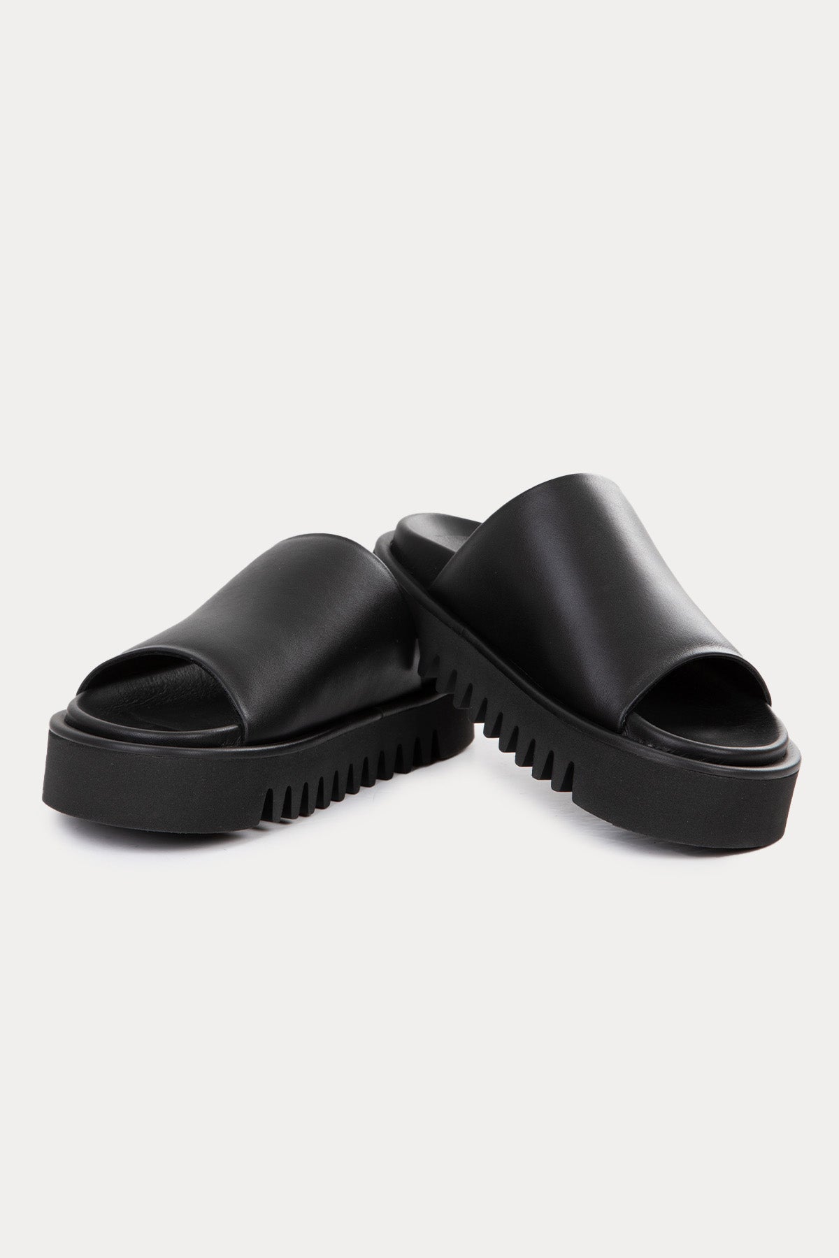 Paloma Barcelo Lydie Tırtıklı Taban Deri Terlik