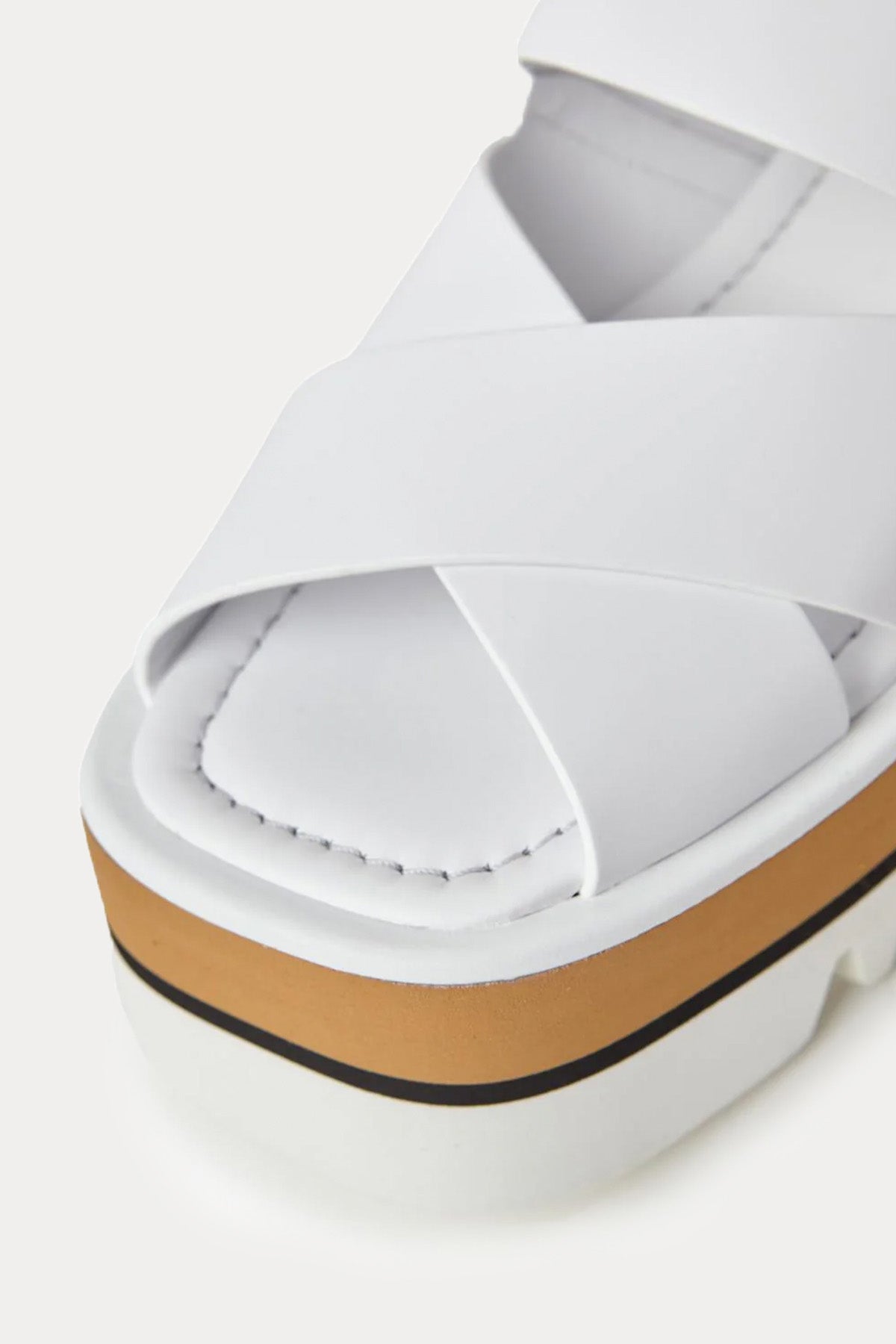 Paloma Barcelo Garner Küt Burun Deri Terlik